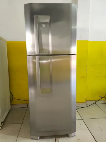 Geladeira Electrolux inox