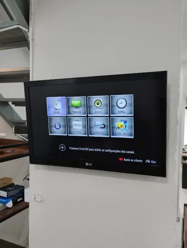 Smart/TV LED LG 32 Polegadas (Modelo 32LV3500) - Perfeita e Conservada