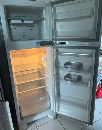 Geladeira Brastemp Frost Free BRM39 - 375 litros - 110 volts -Cidade Americana