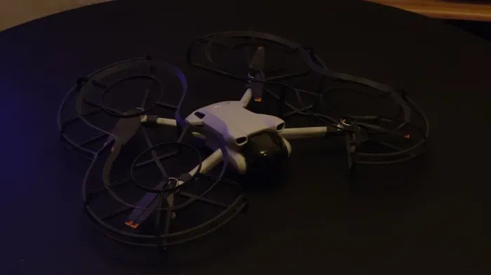 Drone DJI Mini 3 + protetor de hélices DJI