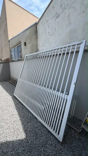 Portão alumínio branco 2,50 x 2