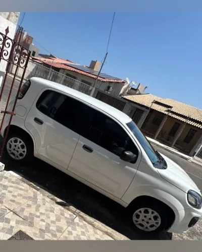 Fiat Uno Attractive 1.0 EVO Fire Flex 8V 5P 2019