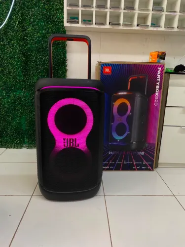 Caixa JBL party box 520 estado de nova 