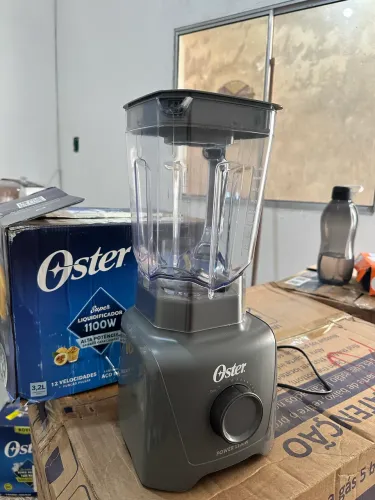 Vendo liquidificador Oster , nunca usado.