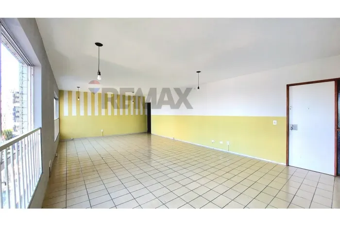 Apartamento nos Aflito 180m², 4 quartos, 2 suítes, dependecia completa, 2 vagas, academia,