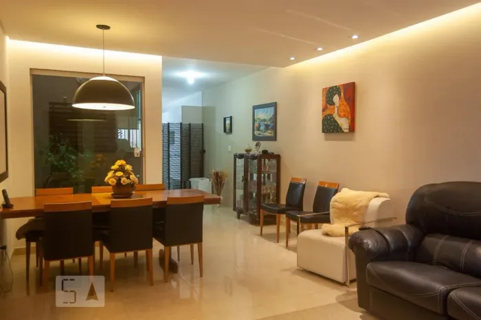 Casa à Venda - Vila Carrão, 3 Quartos, 180 m2