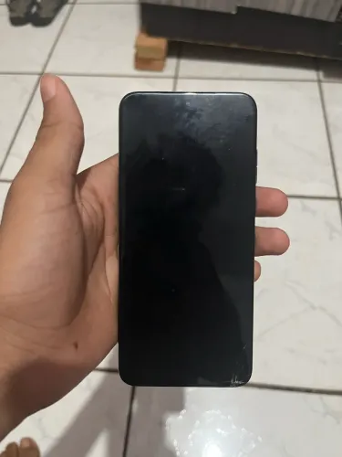 Motorola edge 30 neo, metade da tela não funciona