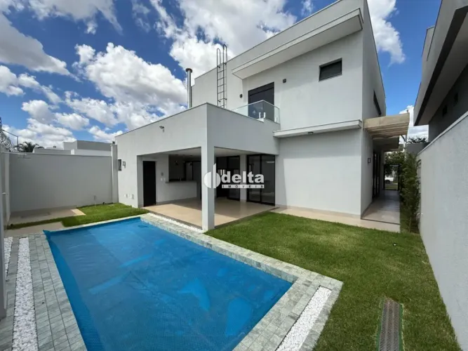 Casa no condomínio Varanda Sul disponível para venda em Uberlândia-MG
