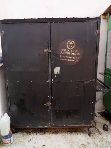 Vendo trailer da pra usar como loja de acessórios 