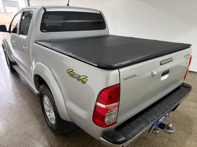 Toyota Hilux CD SRV 4X4 2.7 Flex 16V Aut. 2014
