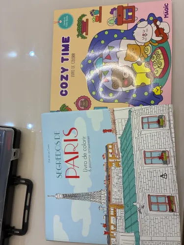 Kit 2 livros de colorir