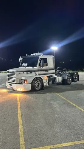 Scania 112 H faixa cinza 