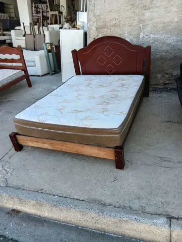 Cama de casal com colchão - aceito oferta