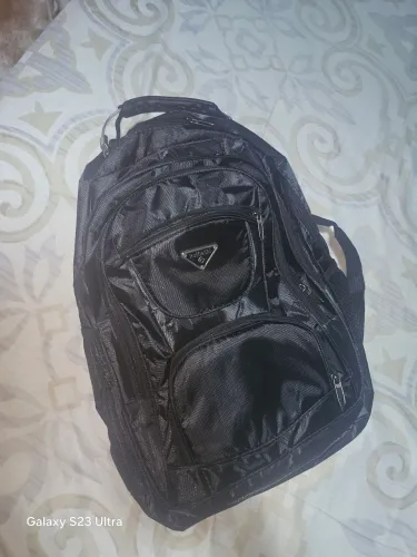 Vendo mochila para estudo novissima nunca usei!!