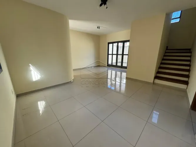 Linda casa ampla no JARDIM EUROPA!