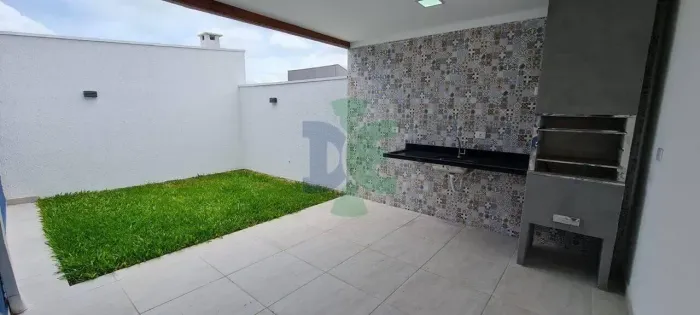 Casa com 3 dormitórios para alugar, 110 m² por R$ 5.000,00/mês - Villa Branca - Jacareí/SP