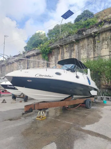 Lancha Triton 29.5 com vaga na Bahia Marina