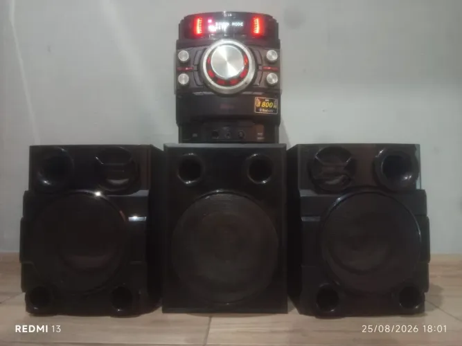Som LG 1.800w de potência 