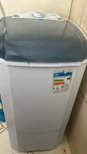 Vendo Tanquinho Semi novo .