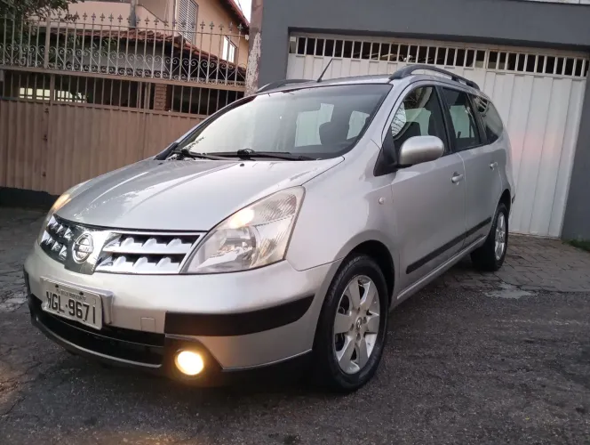 Nissan Livina Grand SL 1.8 16V Flex Fuel Aut. 2011