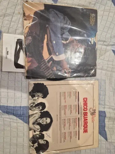 Disco vinil Chico Buarque+ Jorge ben+ livro A metamorfose