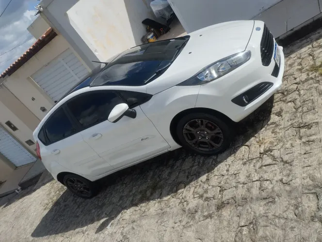 Ford Fiesta 1.5 16V Flex Mec. 5P 2014