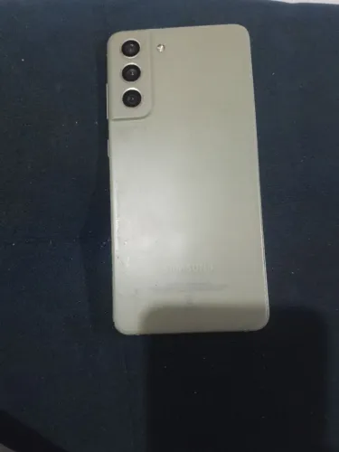 Vendo celular S22 com augumas listras um pra quem conhece e intend saber é cronico