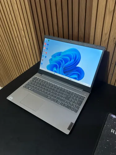  Notebook Lenovo i5 10th geração impecável