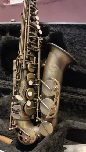 Vende-se Sax Alto Condor SA22 Raro Instrumento 