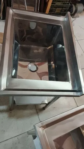 Móveis em aço inox