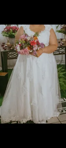 Vestido de Noiva Renda Floral, Corte A, Decote Coração, Plus Size
