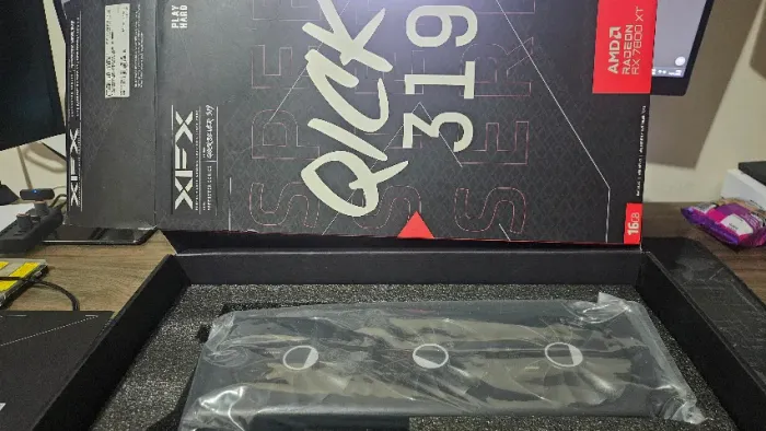 Placa de Vídeo XFX AMD Radeon RX 7800 XT Speedster QICK 319, 16GB, GDDR6