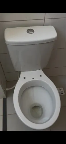 Vendo Vaso Sanitário com Caixa acoplada Celite