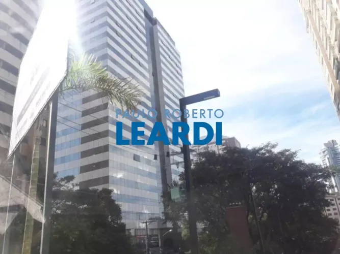 CONJ. COMERCIAL - ALPHAVILLE - SP