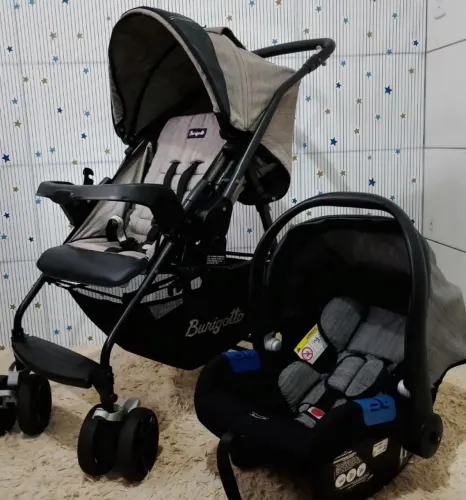 Carrinho + bebê conforto 