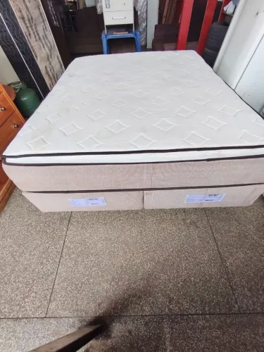 Cama box de casal Quemm
