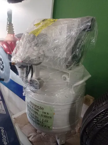 Compressor odontologico.( Novo na Caixa) 