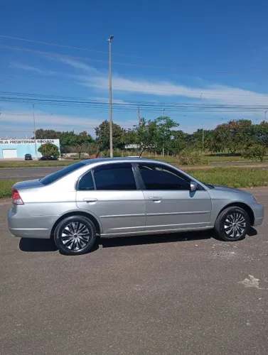 Honda Civic Sedan LX 1.7 16V 115cv Mec. 4P 2003