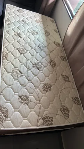 Vende - se cama box solteiro