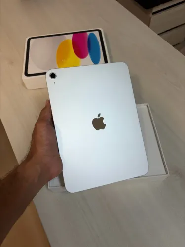 iPad 11 128GB