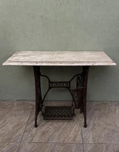 Mesa em pedra, antiguidade