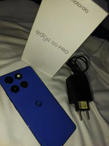Edge 60 pro 256 GB com caixa