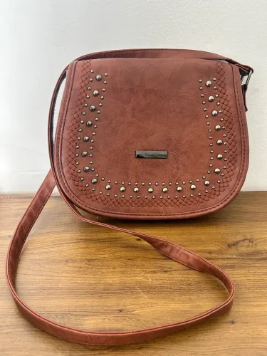 Bolsa pequena marrom