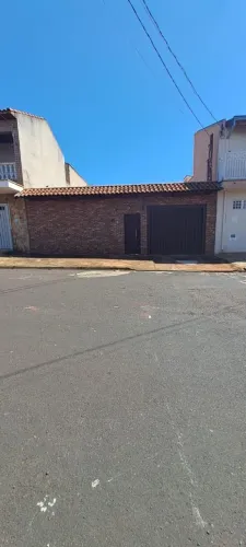Vende-se casa 