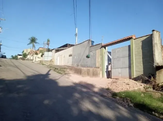 Vende-se excelente terreno em Jardim Meriti
