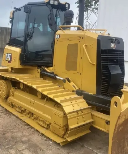 Vendo Trator Esteira D4