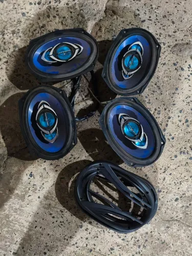 Vendo som par de 69 hurricane