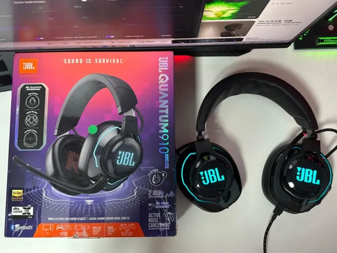 Headset Gamer JBL Quantum 910 Wireless - RGB / ANC / Hi-Res / Impecável na Caixa