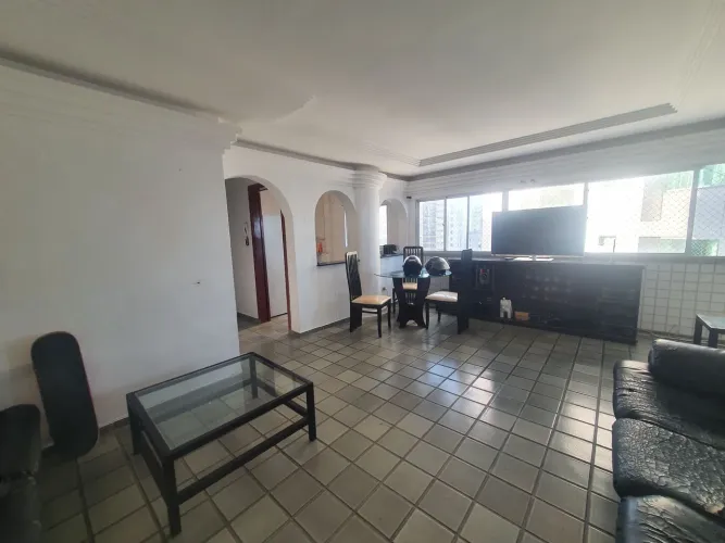 Alugo apartamento na Avenida Boa Viagem