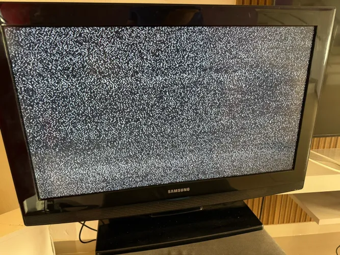 TV Samsung 32 polegadas não é smart